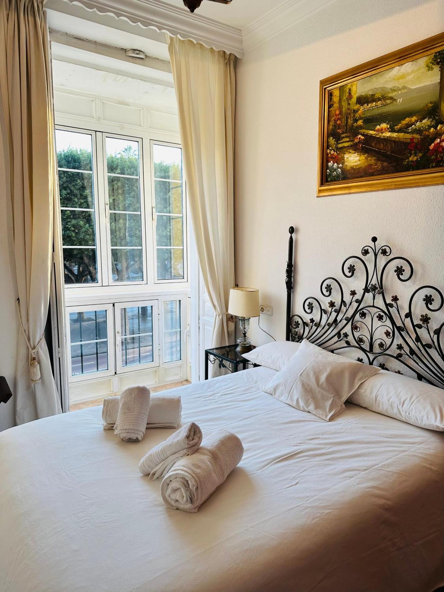 Apartamento Malagueta 2 Dormitorios Malaga Luaran gambar